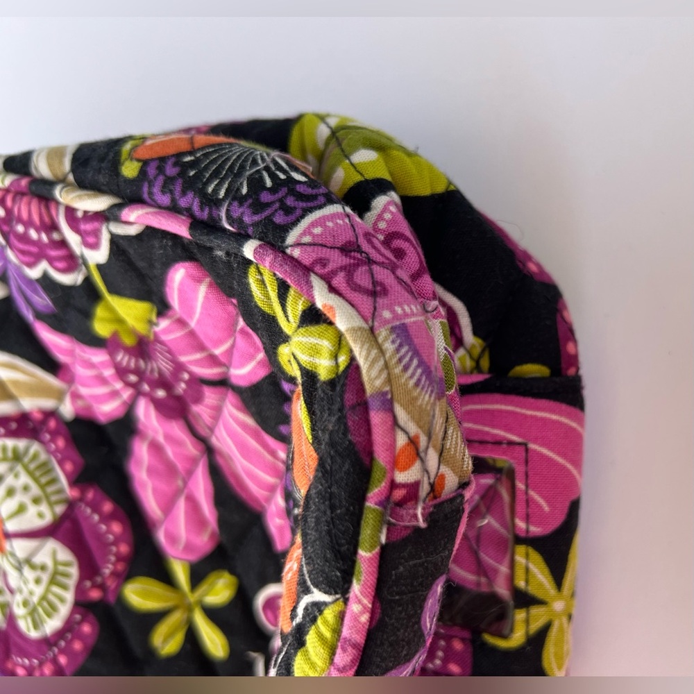 Vera Bradley-  Lunch Bag Purple/Black Medium Floral - Picture 4 of 8